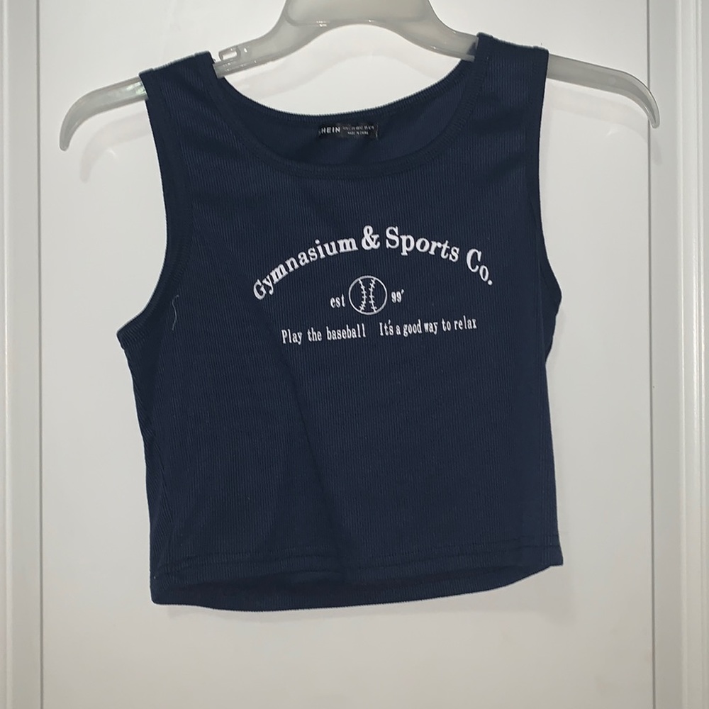 Crop top
